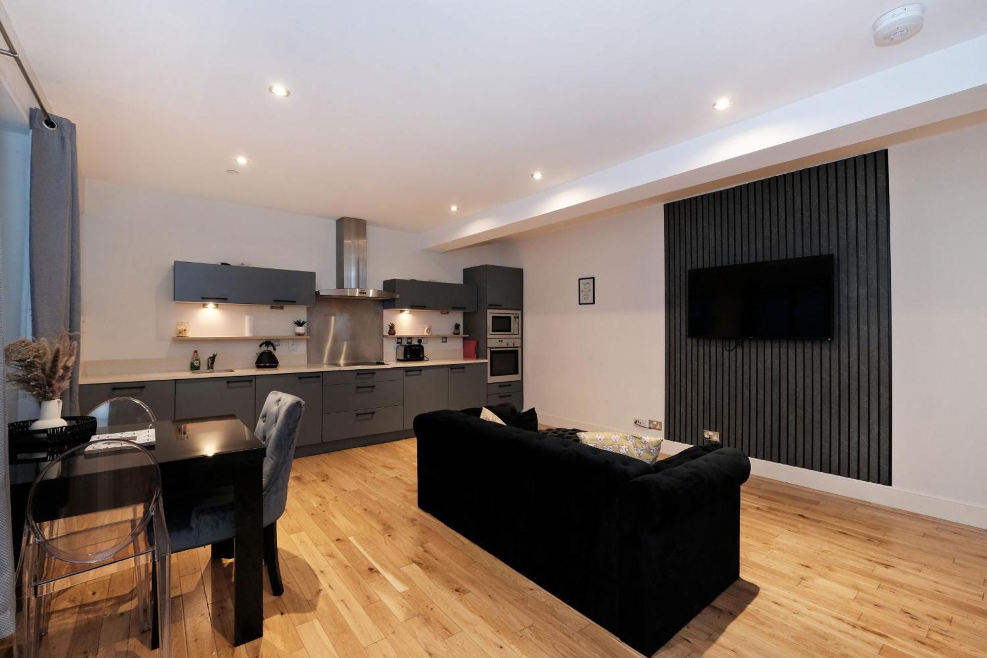 One Of A Kind Historic 3 Bedroom Apartment Aberdeen Bagian luar foto