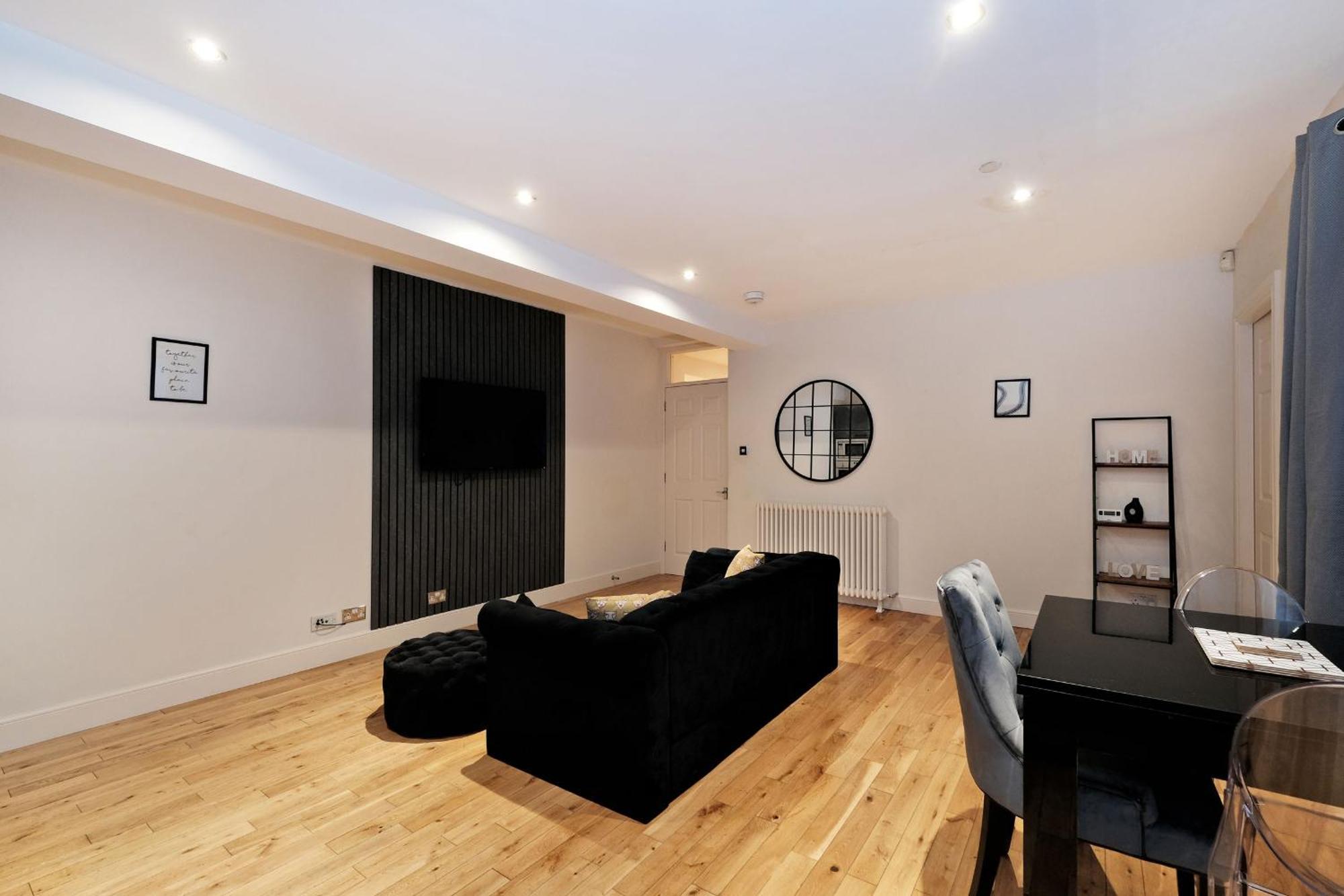 One Of A Kind Historic 3 Bedroom Apartment Aberdeen Bagian luar foto