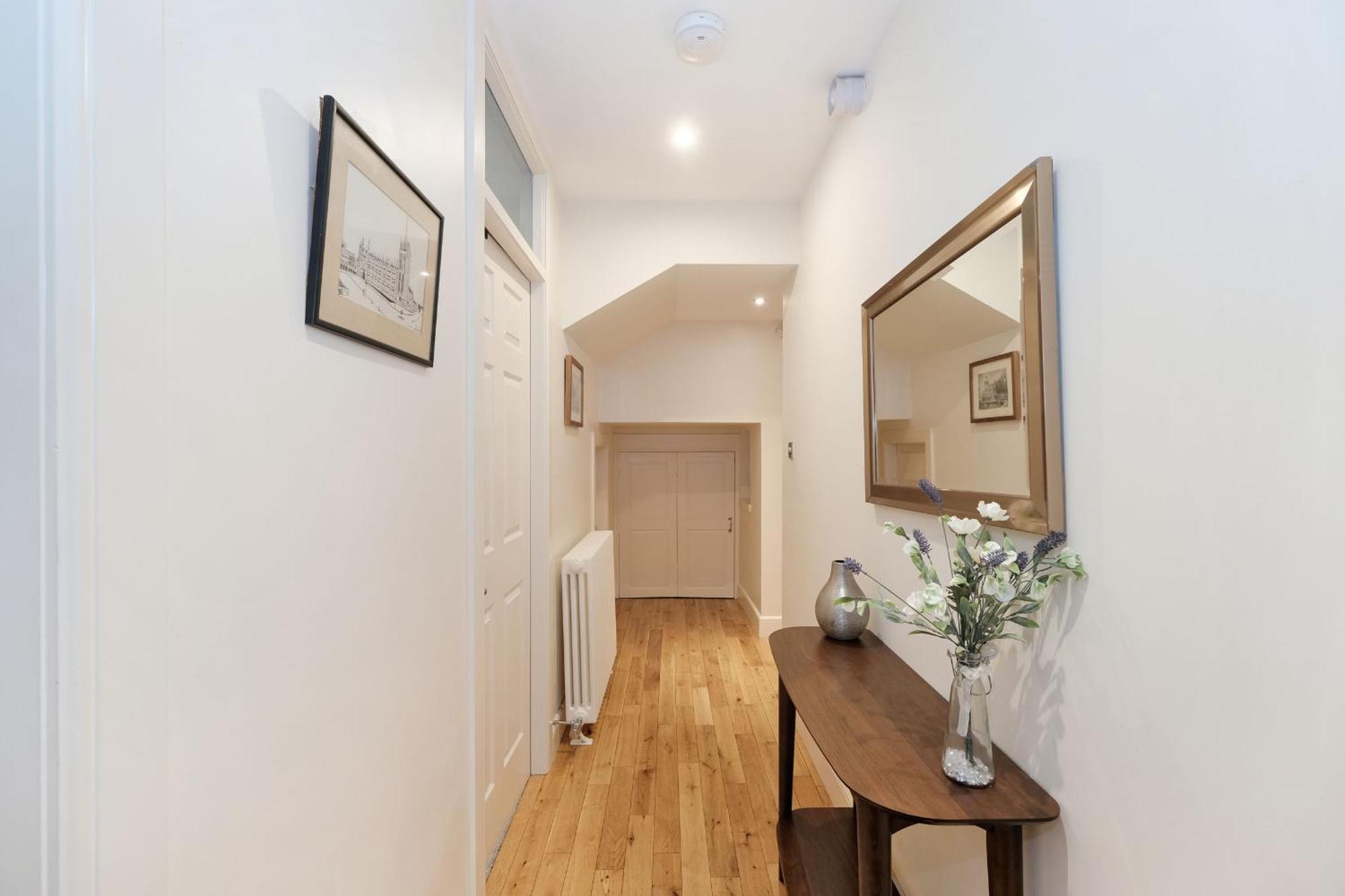 One Of A Kind Historic 3 Bedroom Apartment Aberdeen Bagian luar foto