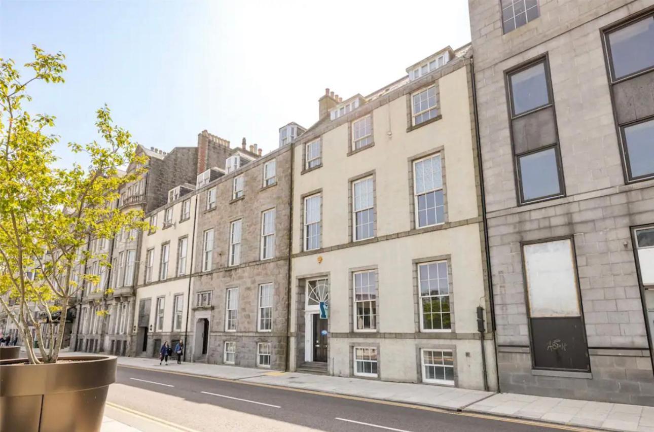 One Of A Kind Historic 3 Bedroom Apartment Aberdeen Bagian luar foto