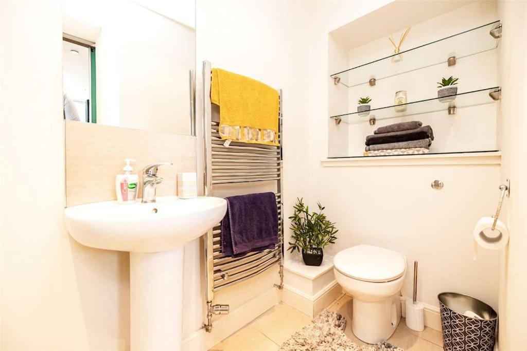 One Of A Kind Historic 3 Bedroom Apartment Aberdeen Bagian luar foto